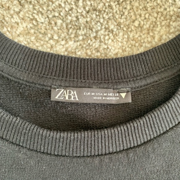 Zara size M puffed long sleeve shirt - Picture 3 of 3